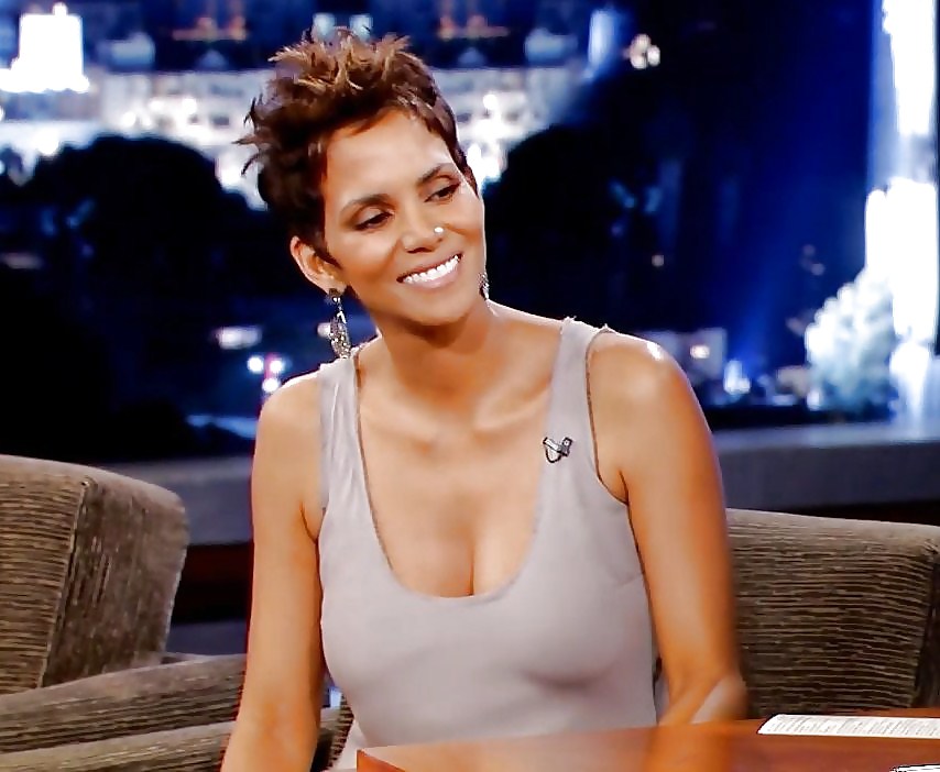 Schwarze Hacke Halle Berry # 1 (von Russischen Roulette) #35827227