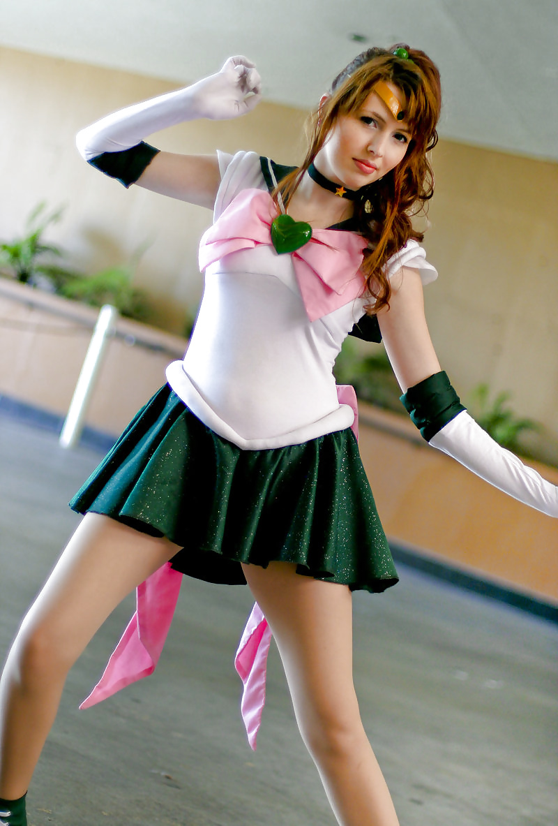 Sailor jupiter cosplay girls
 #32680646