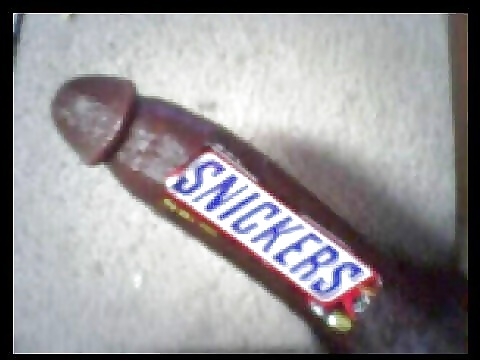 Die Liebt, Snickers Zu Essen :) #28185311