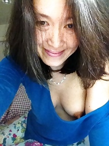 Nude Japanese wife #31294618