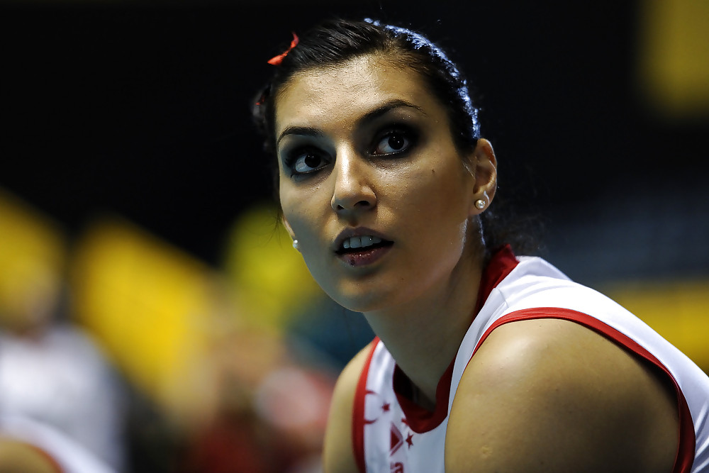 Neslihan Demir #23995813