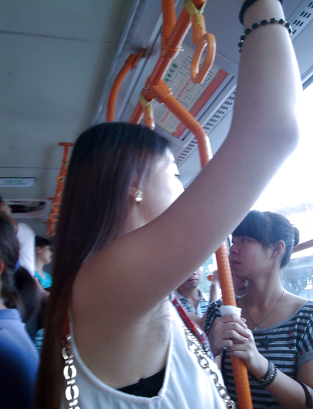 中国でのCandid hairy armpit photography
 #36833560