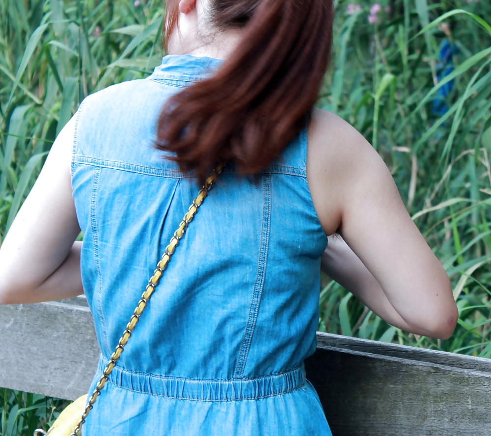 Candid Hairy Armpit Photography in China. #36833718