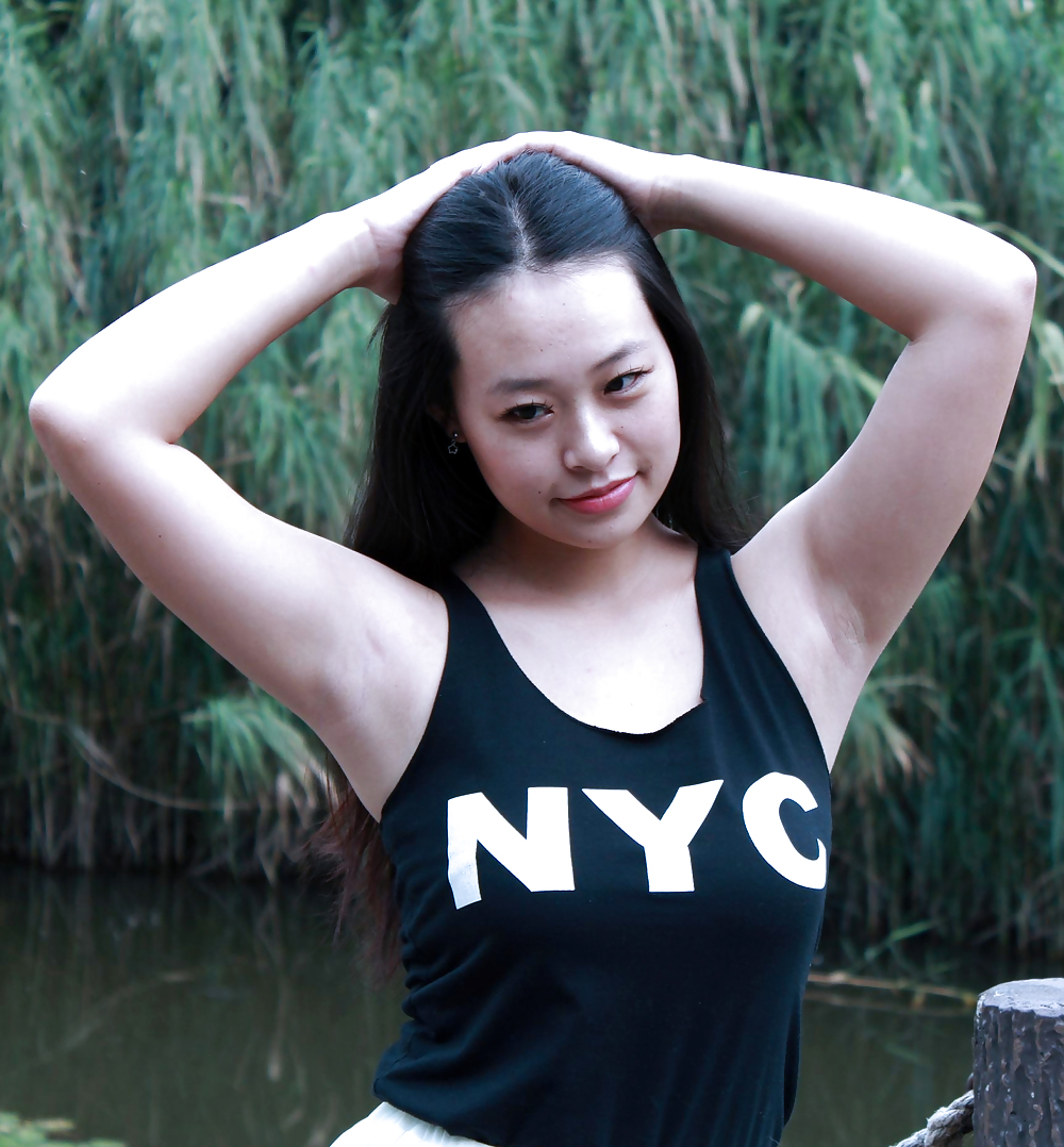 Candid Hairy Armpit Photography in China. #36833750