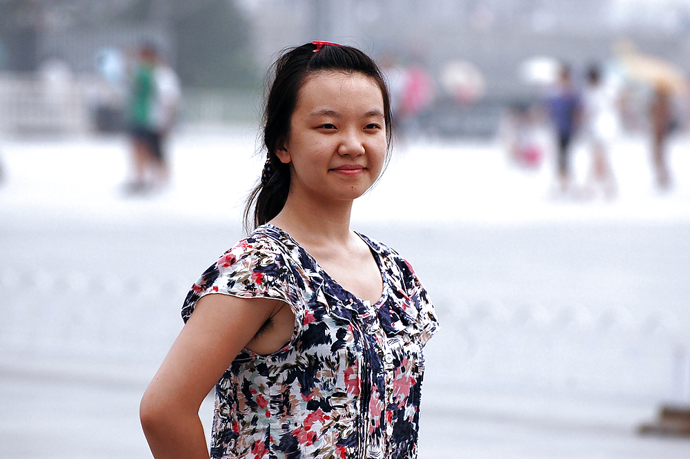 Fotografia ascella pelosa candida in Cina.
 #36834433