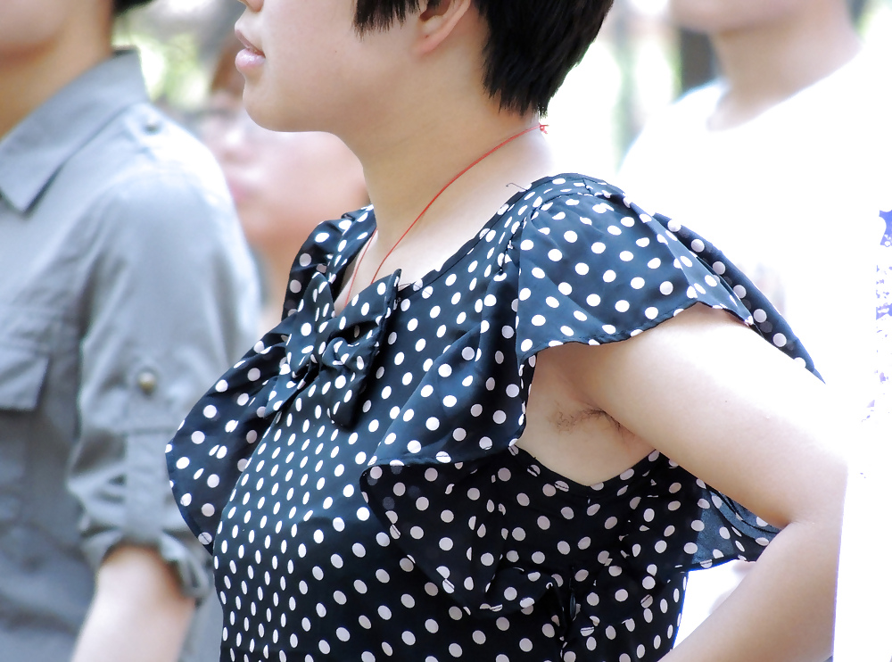 中国でのCandid hairy armpit photography
 #36834562
