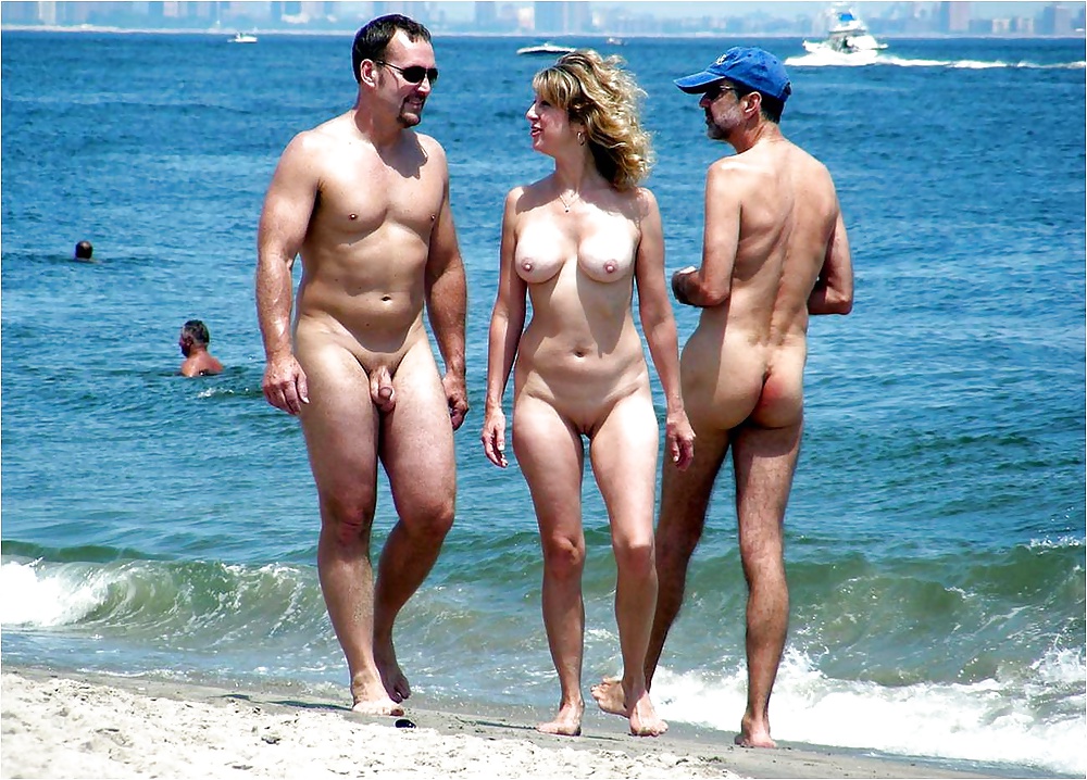 Couples De Plage #26707728