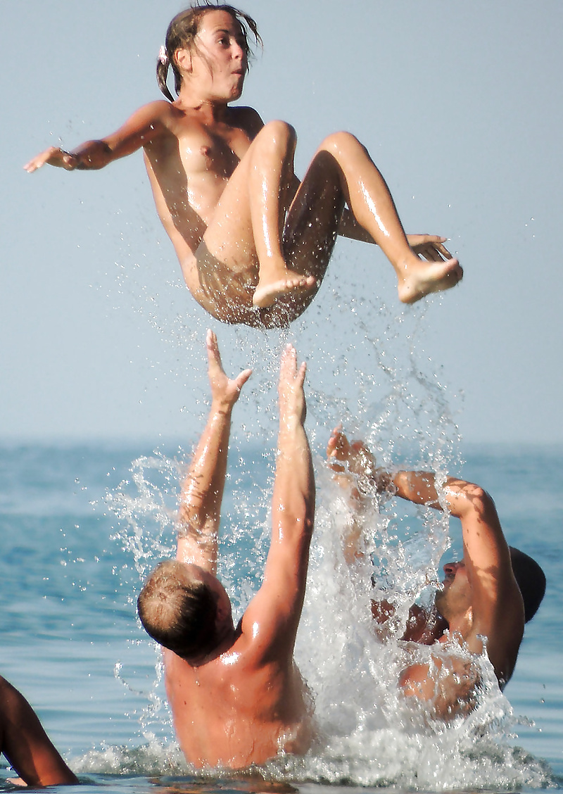 Quello che si vede sulla spiaggia 2
 #28250173