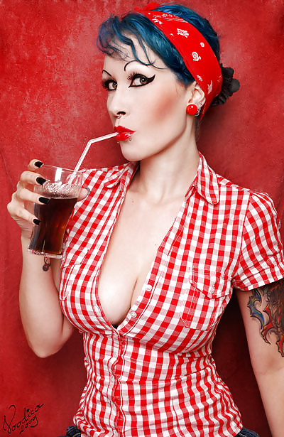 Pin Up 2 #32705740