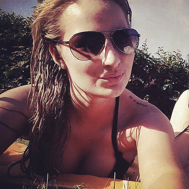 La vida es una mierda... ¡aprende a cogerla!
 #25507292