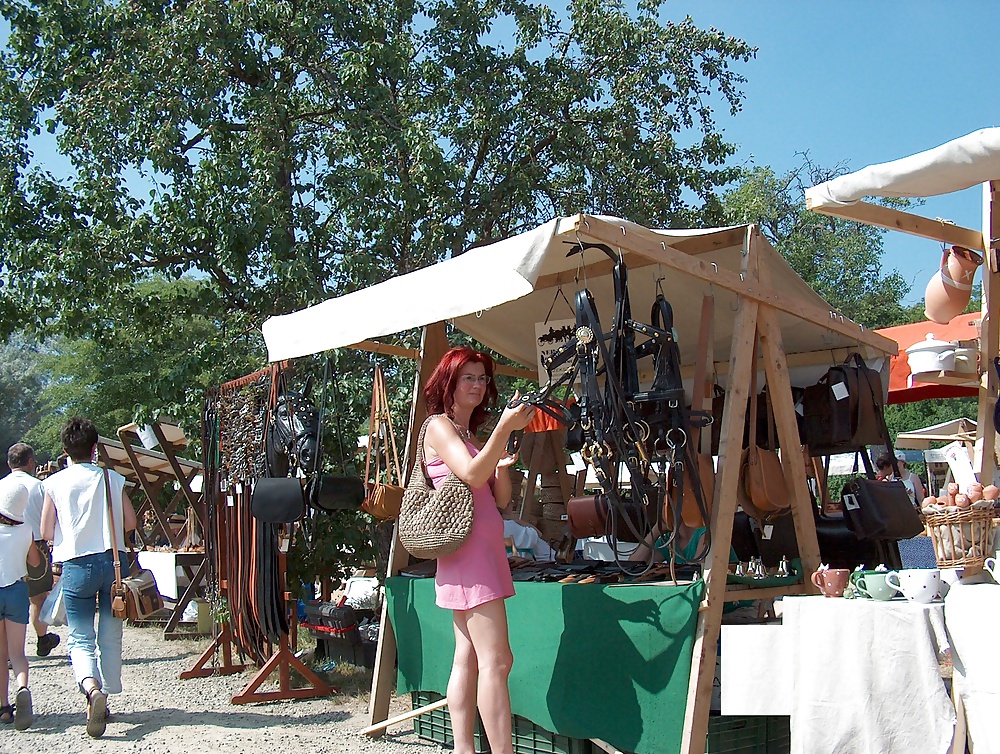 Arriba de la falda 2
 #31402463