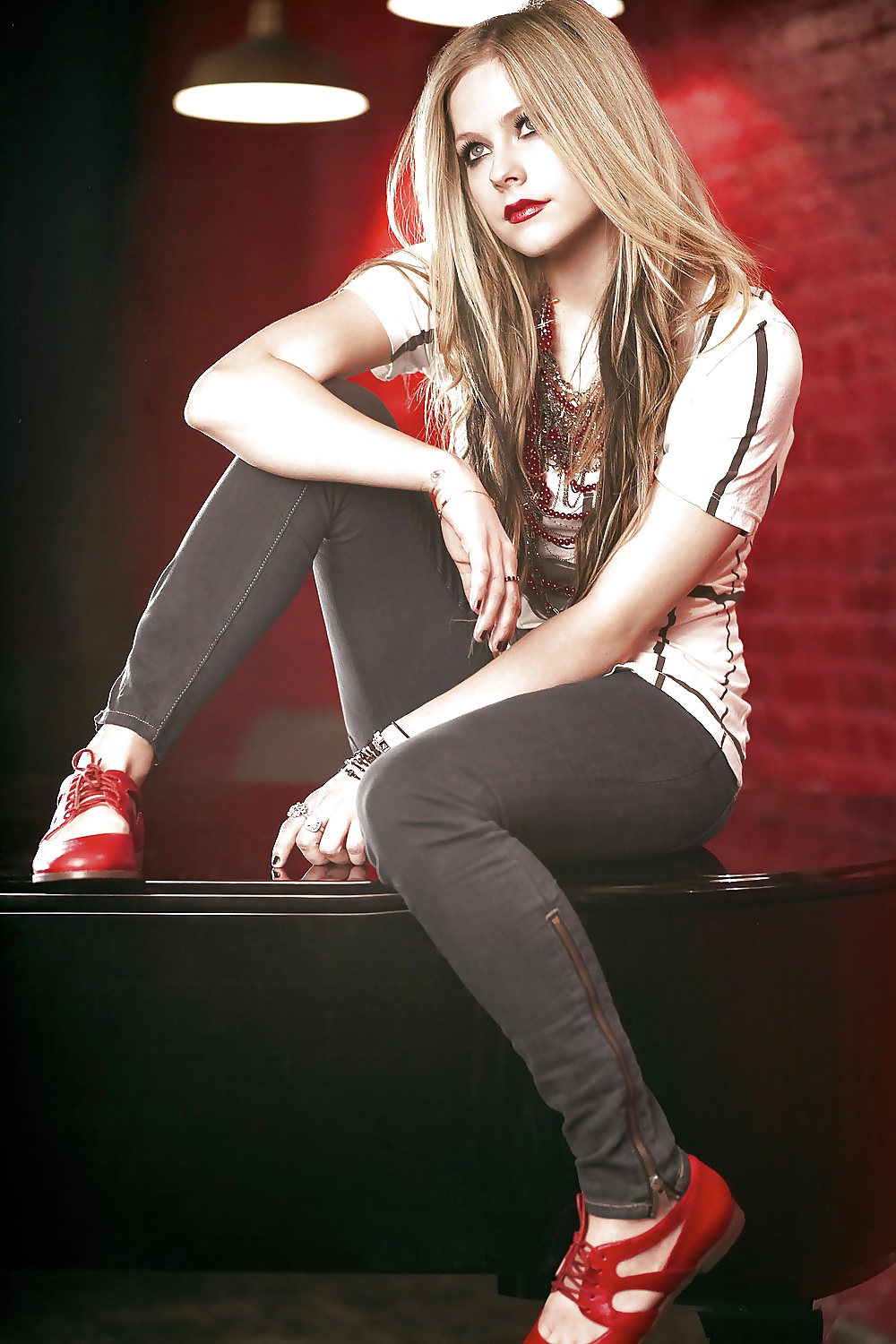 Avril Lavigne (non porn) #29126438