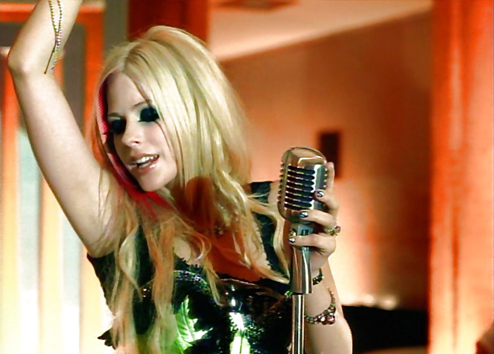Avril Lavigne (non porn) #29126615