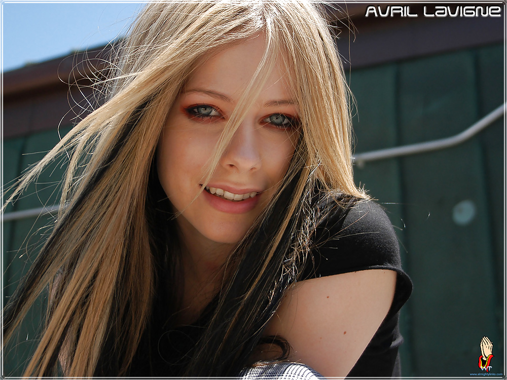 Avril Lavigne (non porn) #29126711