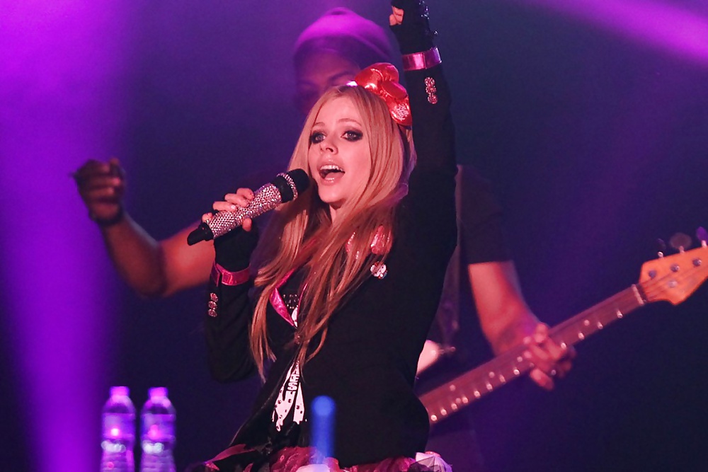 Avril Lavigne (non porn) #29126817