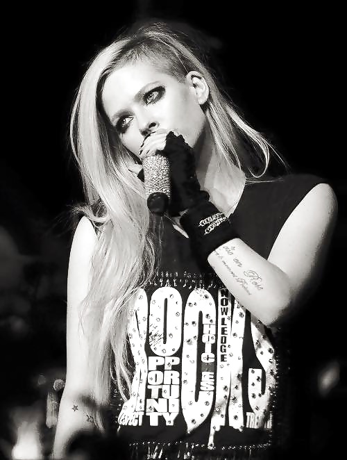 Avril Lavigne (non porn) #29126936