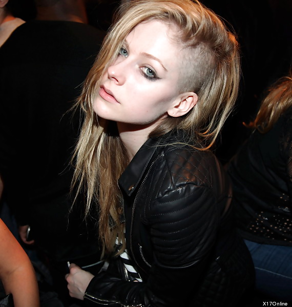 Avril Lavigne (non porn) #29126941
