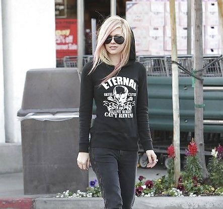 Avril Lavigne (non porn) #29127179