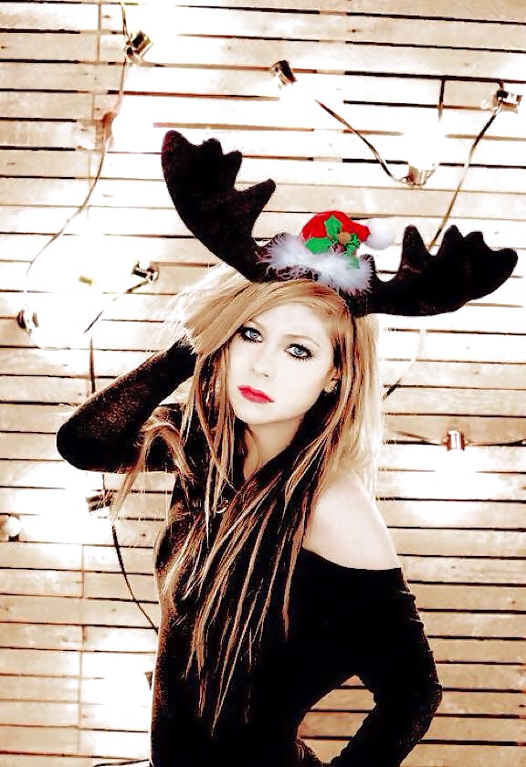 Avril Lavigne (non porn) #29127355