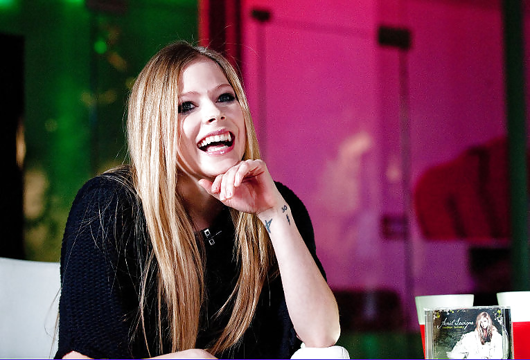 Avril Lavigne (non porn) #29127929