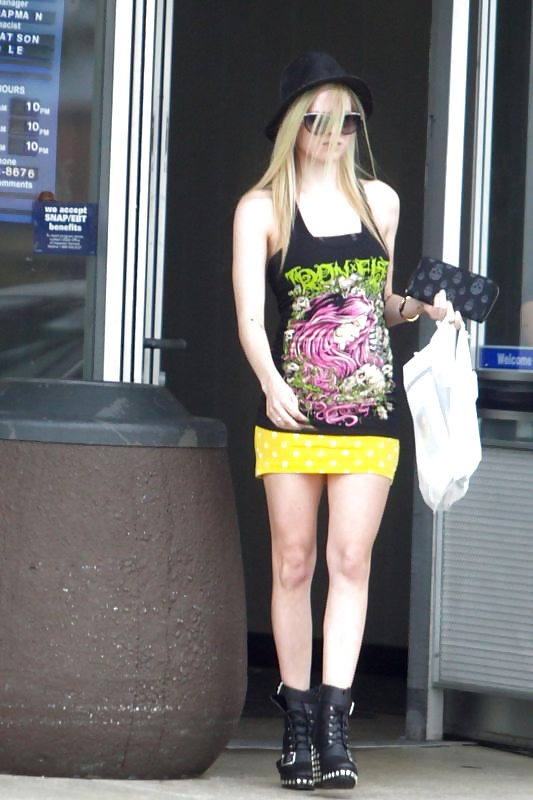 Avril Lavigne (non porn) #29128009
