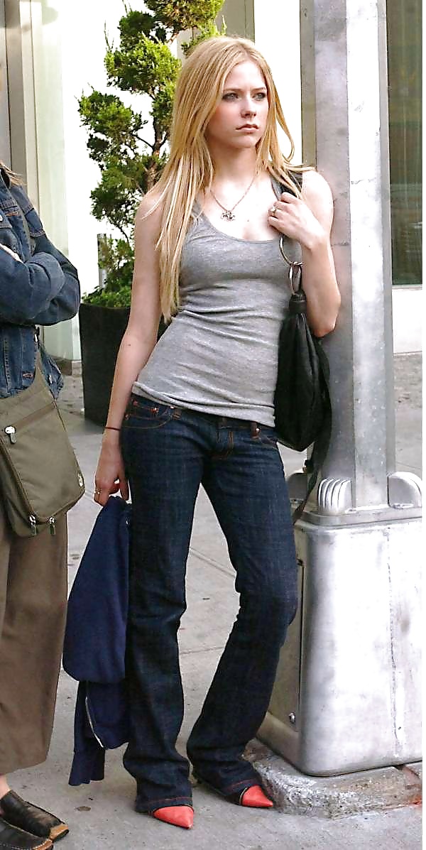 Avril Lavigne (non porn) #29128872