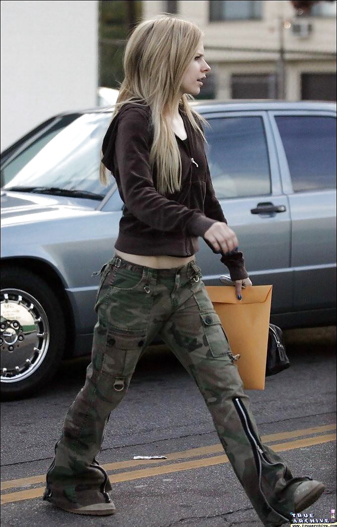 Avril Lavigne (non porn) #29128877