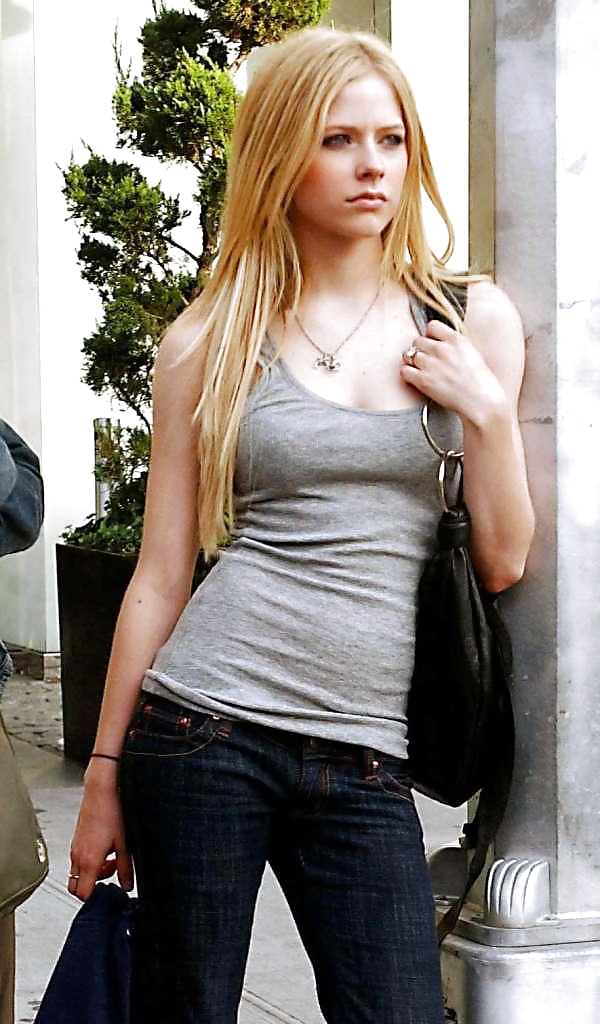 Avril lavigne (non porno)
 #29129001