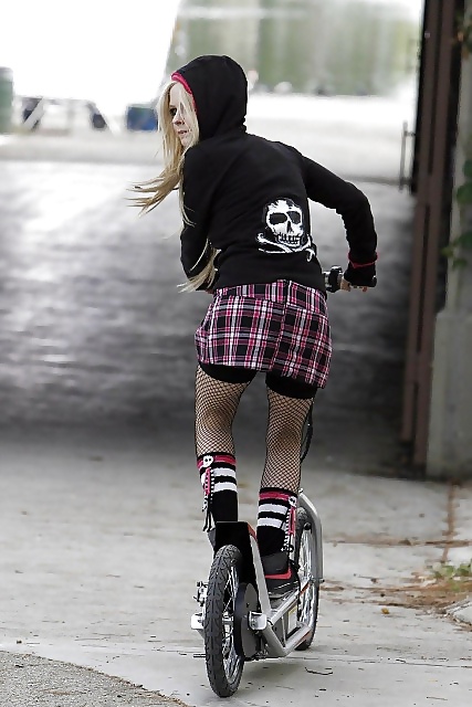 Avril Lavigne (non porn) #29129134
