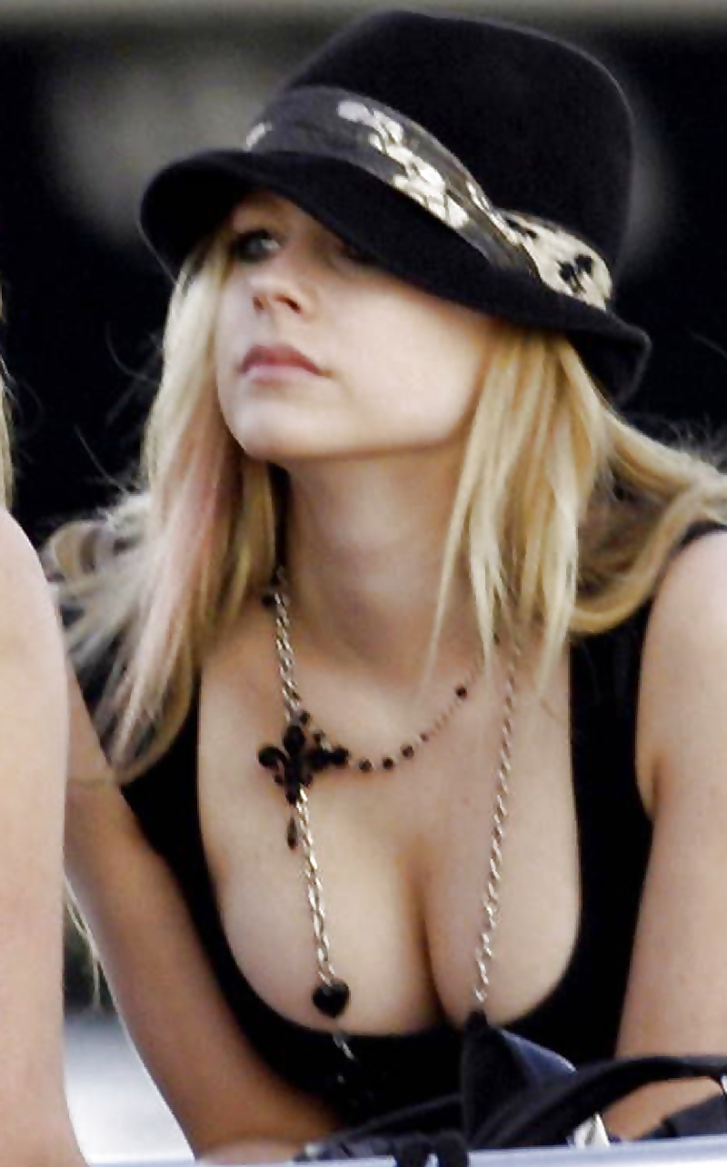 Avril Lavigne (non porn) #29129413