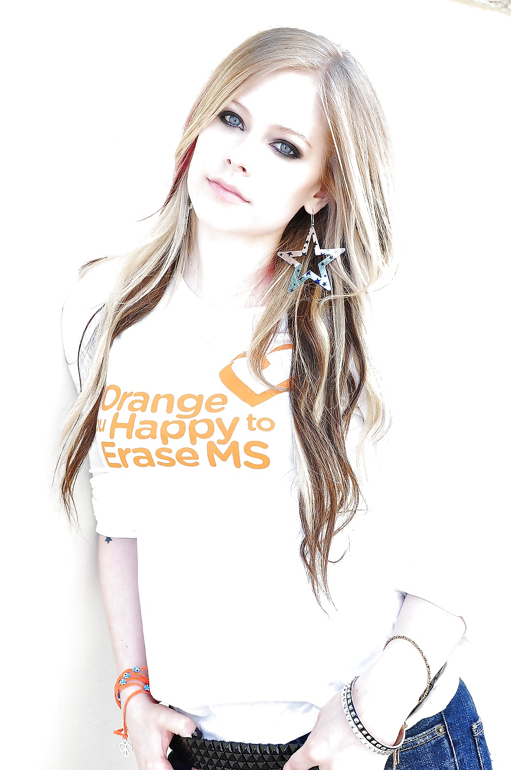 Avril Lavigne (non porn) #29129562