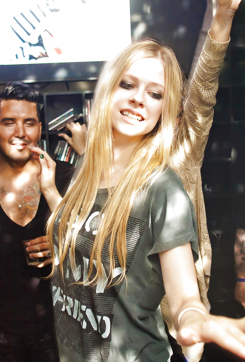 Avril Lavigne (non porn) #29129597