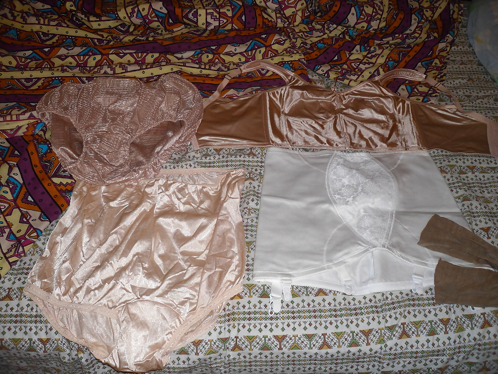 Pushuna's granny panty and oldstyle girdle #32019567