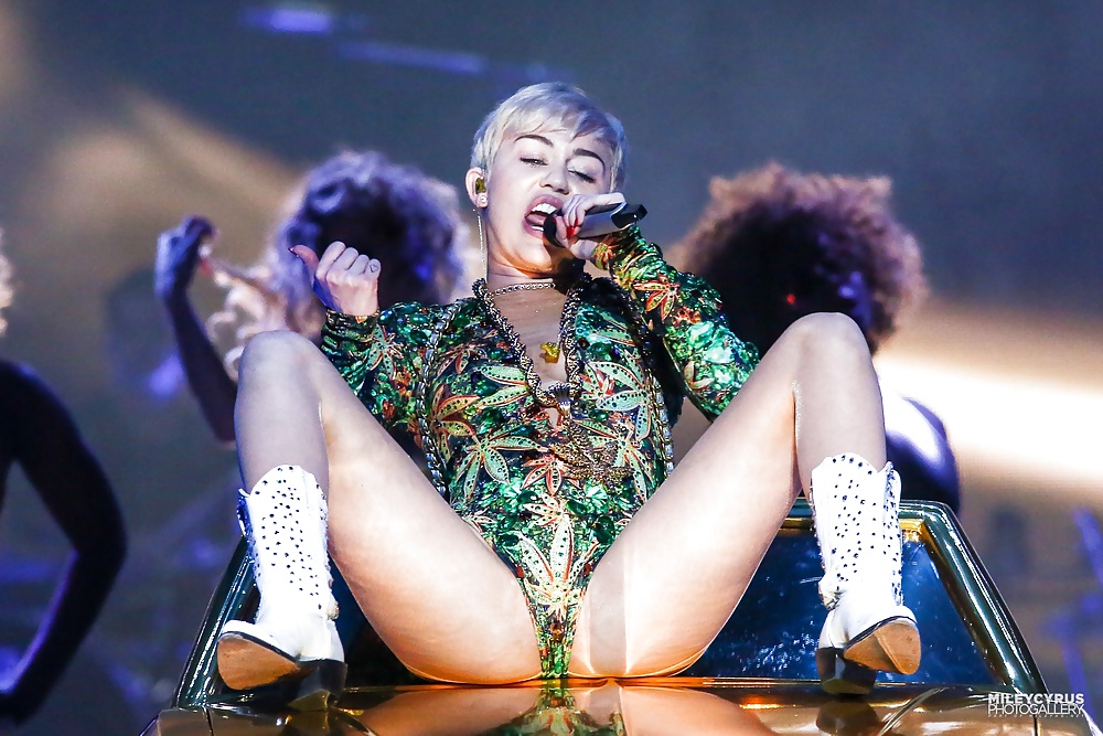 ¡Miley cyrus quiere su polla!
 #27403856