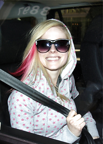 Avril Lavigne
 #32370680