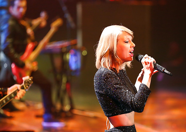 Taylor swift en el jingle ball 2014 de kiis fm
 #39215241