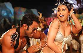 Rani Mukherji juicy damn hot boobs #36094560