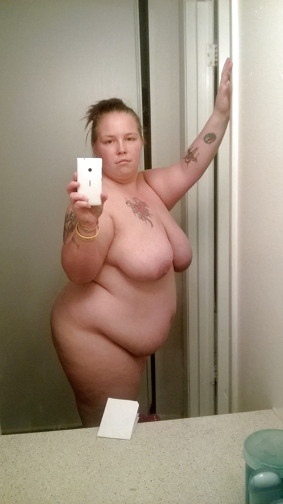 Mon Sexy Chubby Femme Posant #28764664