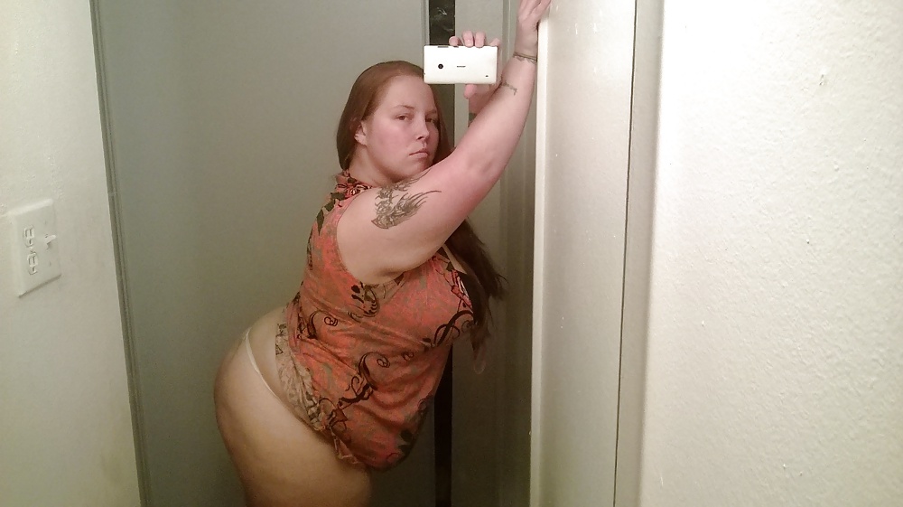 Mon Sexy Chubby Femme Posant #28764713