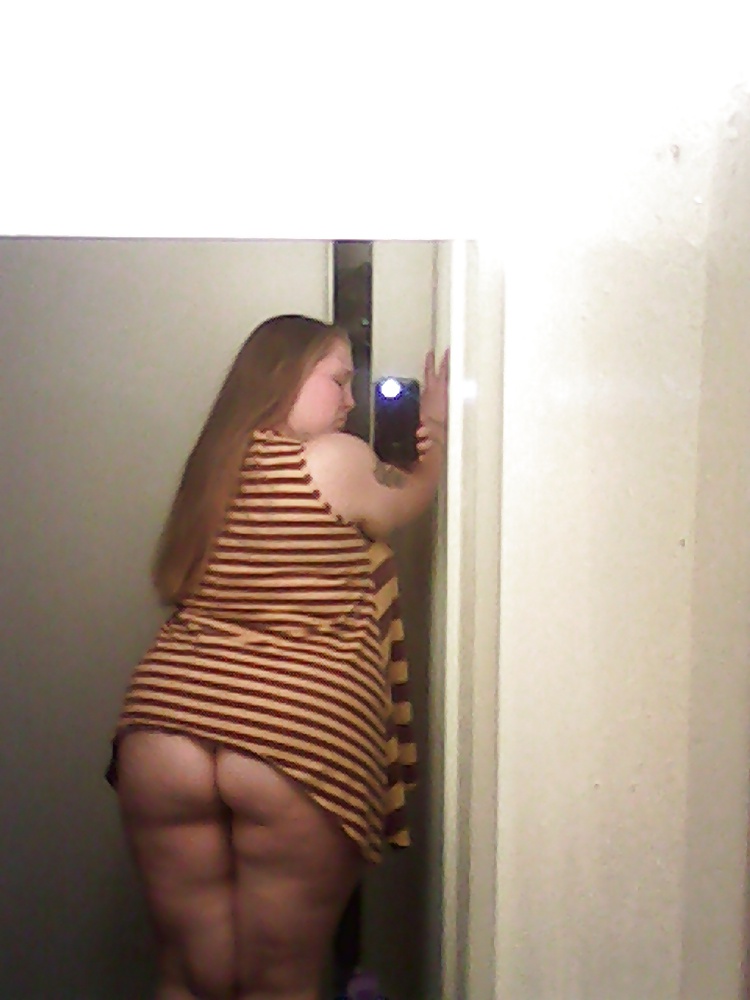 Mon Sexy Chubby Femme Posant #28764776