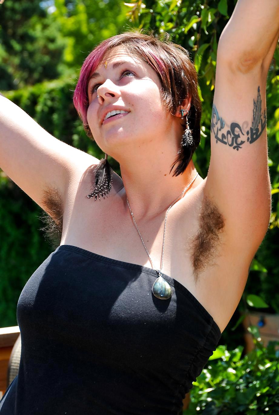 Miscellaneous girls showing hairy, unshaven armpits 4 #25869626