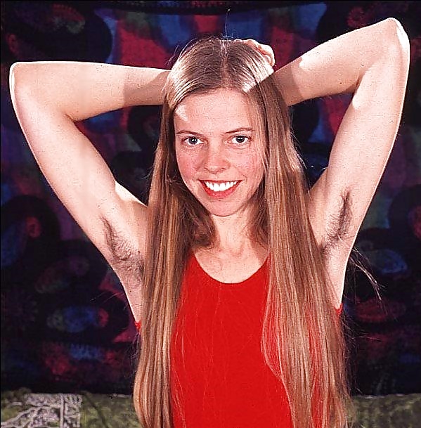 Miscellaneous girls showing hairy, unshaven armpits 4 #25870228