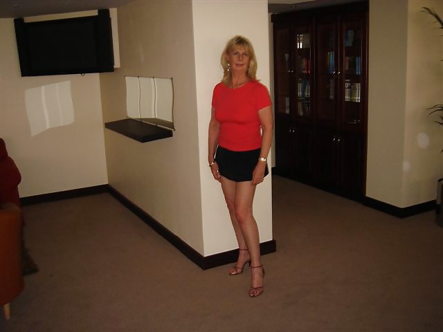 Hot mini skirt leggy granny in Dubai ! #38596345