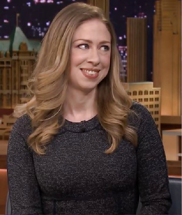 Chelsea Clinton - ugly face, but great legs #26069171