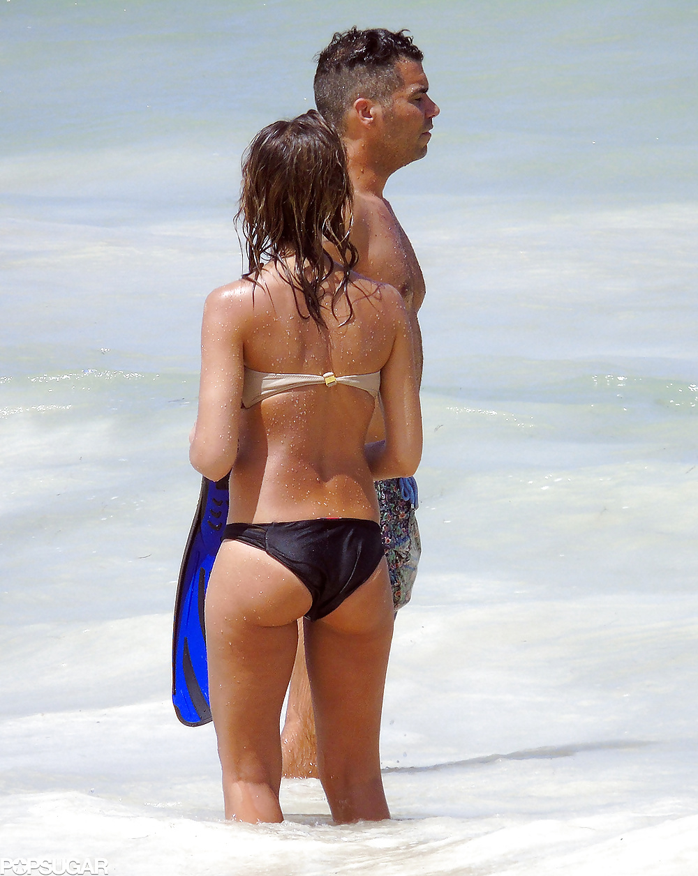 Jessica Alba at Mexico beach, July 2014 #33559018