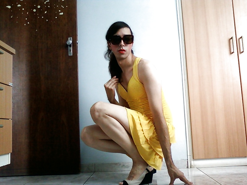 Lorena CDznha in yellow dress #41090080