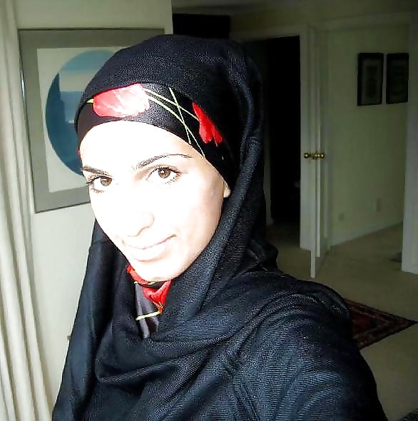 Turbanli hijab árabe, turco, asiático desnudo - no desnudo 01
 #36669302