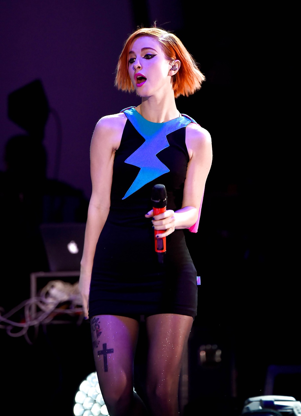 Hayley williams we can survive sexy hq (ccm)
 #31381374