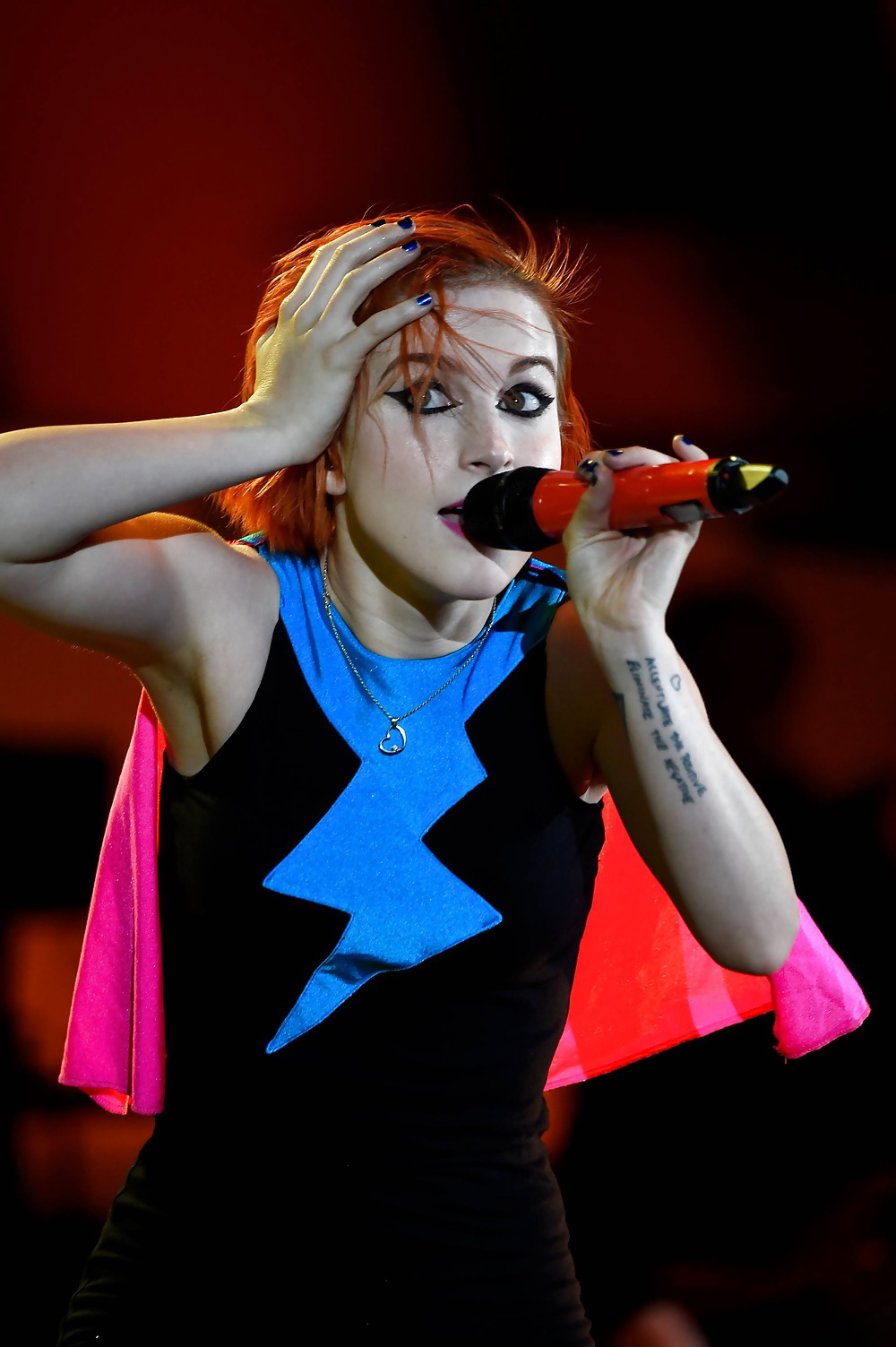 Hayley williams possiamo sopravvivere sexy hq (ccm)
 #31381394