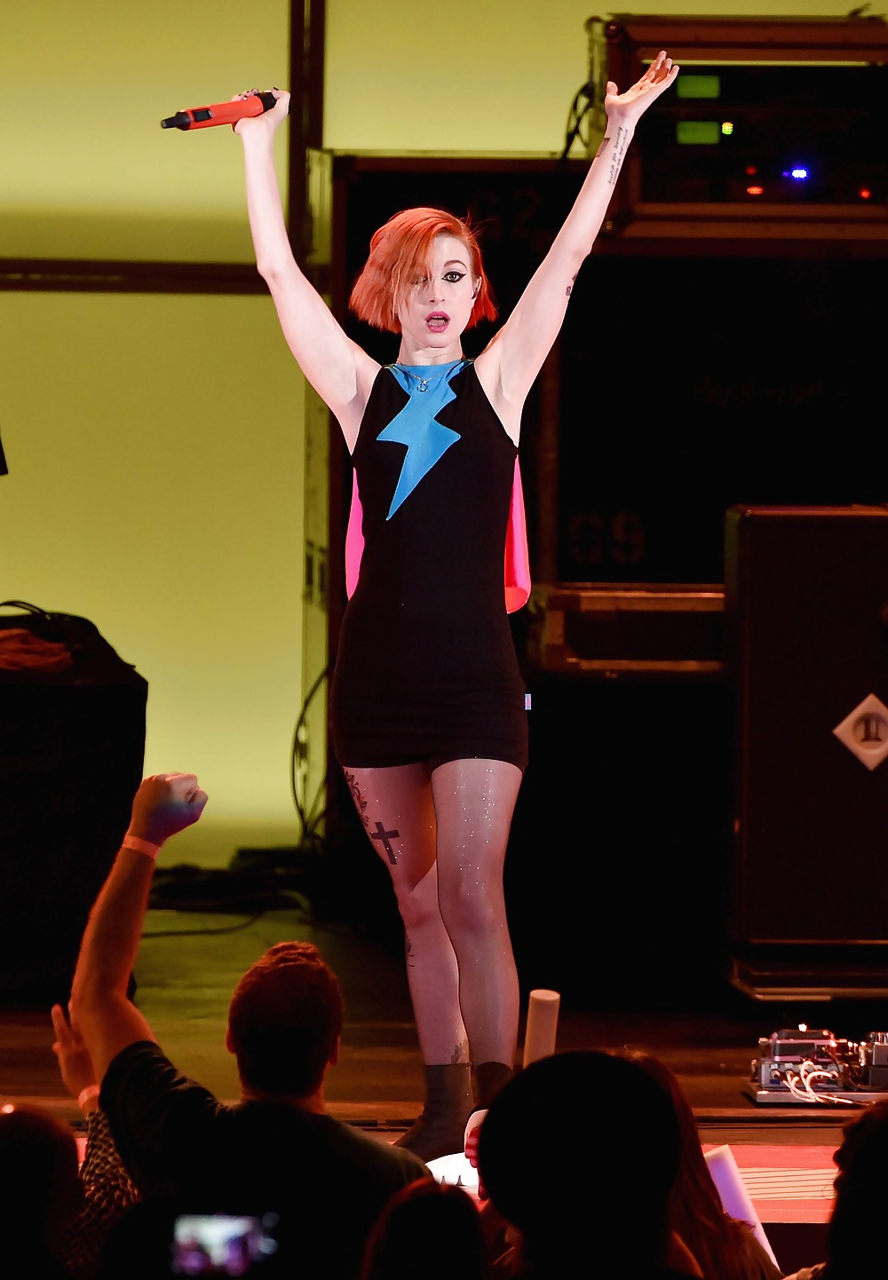 Hayley williams we can survive sexy hq (ccm)
 #31381410